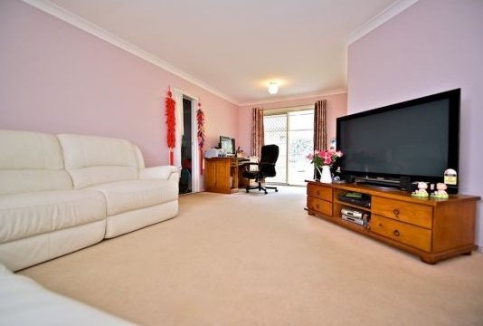 Photo - 5 Maisie Place, Eight Mile Plains QLD 4113 - Image 3