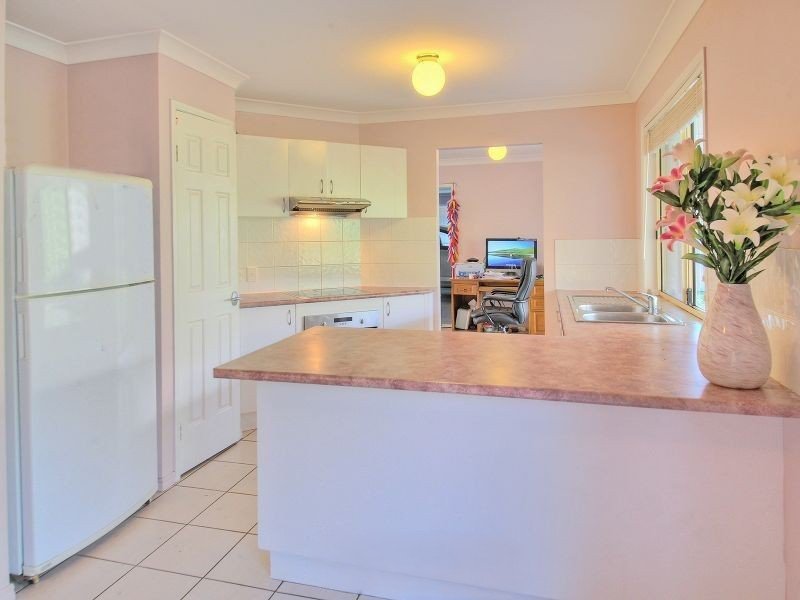 Photo - 5 Maisie Place, Eight Mile Plains QLD 4113 - Image 7