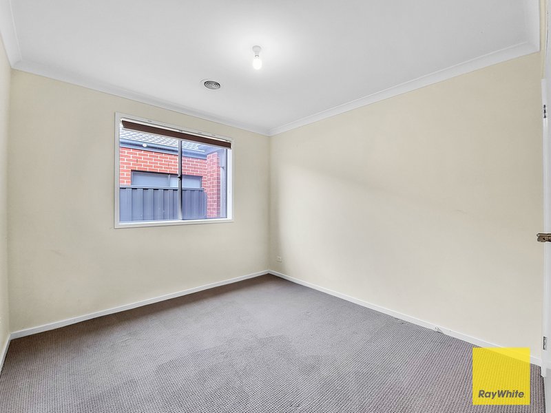 Photo - 5 Manning Circuit, Tarneit VIC 3029 - Image 5