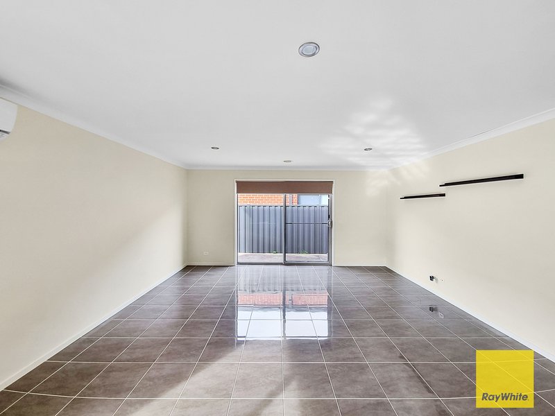 Photo - 5 Manning Circuit, Tarneit VIC 3029 - Image 11