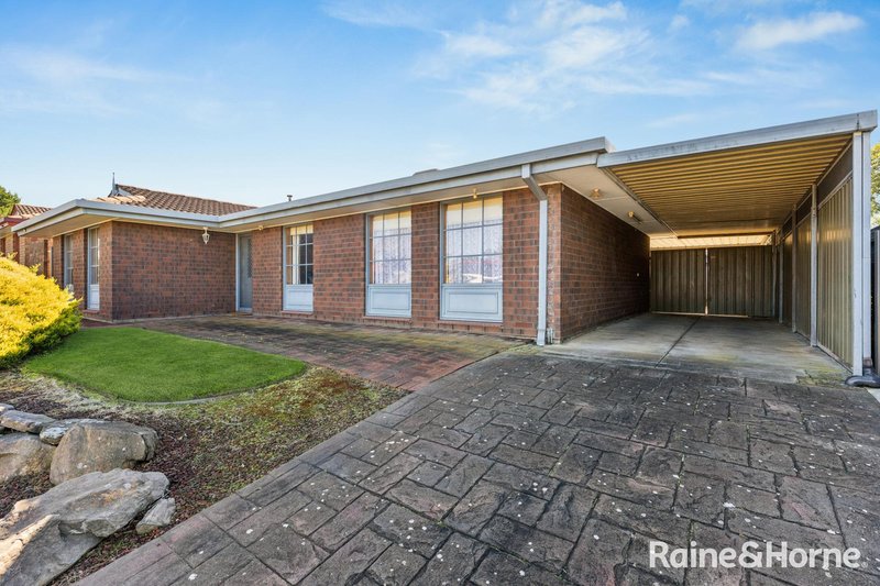 Photo - 5 Manor Court, Morphett Vale SA 5162 - Image 2
