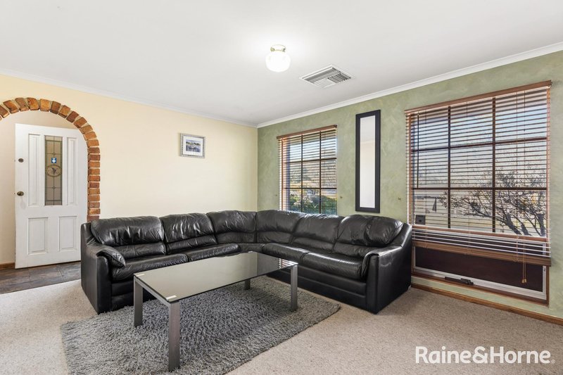 Photo - 5 Manor Court, Morphett Vale SA 5162 - Image 3