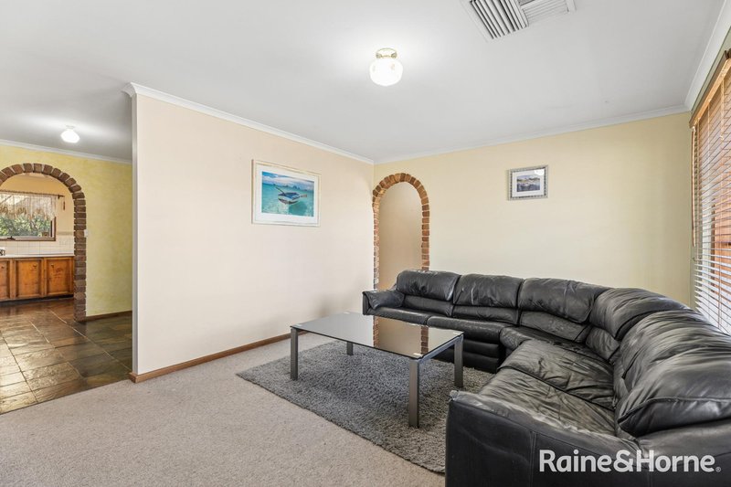 Photo - 5 Manor Court, Morphett Vale SA 5162 - Image 4