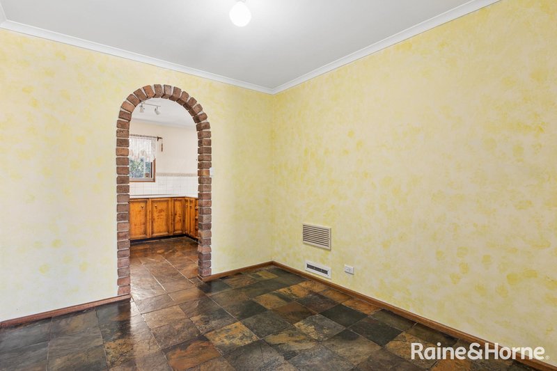 Photo - 5 Manor Court, Morphett Vale SA 5162 - Image 5