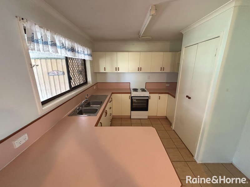 Photo - 5 Mant Street, Kingaroy QLD 4610 - Image 13