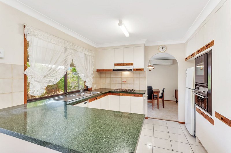 Photo - 5 Maple Court, Burleigh Waters QLD 4220 - Image 3