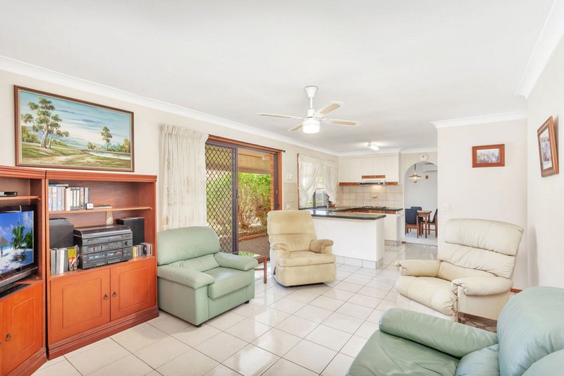 Photo - 5 Maple Court, Burleigh Waters QLD 4220 - Image 4