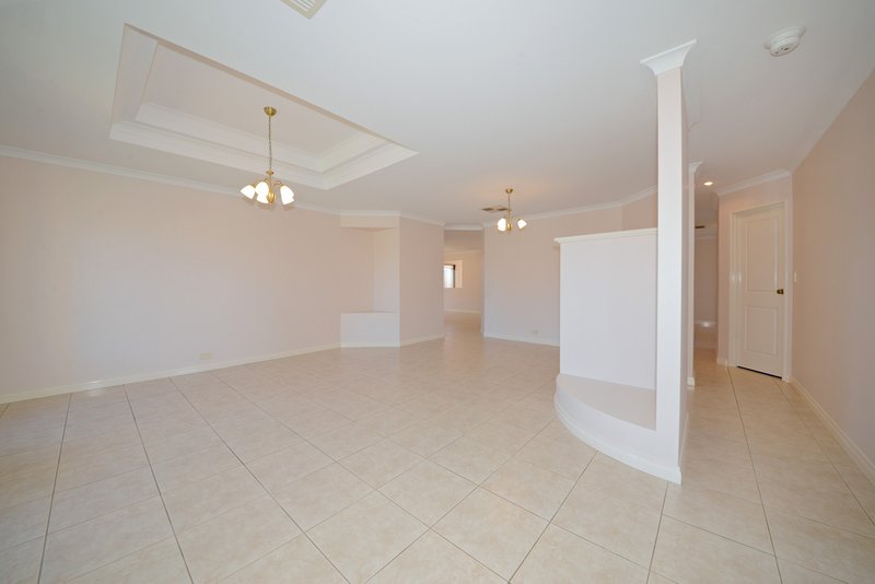 Photo - 5 Marco Polo Mews, Currambine WA 6028 - Image 2