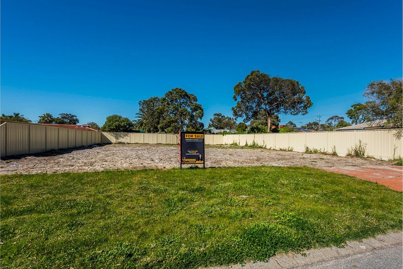 Photo - 5 Marden Rd , Thornlie WA 6108 - Image 2