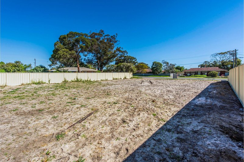 Photo - 5 Marden Rd , Thornlie WA 6108 - Image 3