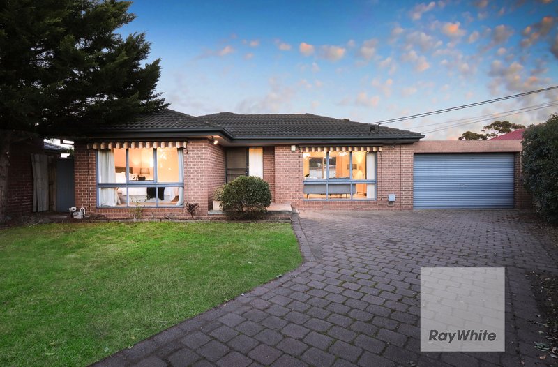 5 Marina Close, Gladstone Park VIC 3043