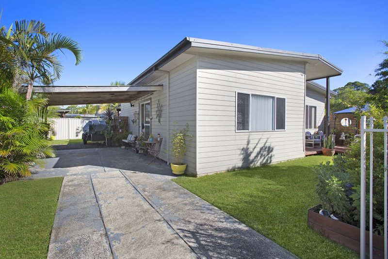 5 Marlborough Place, Berkeley Vale NSW 2261