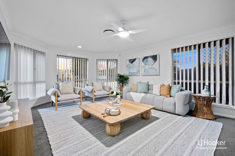 Photo - 5 Marlock Close, Bridgeman Downs QLD 4035 - Image 7
