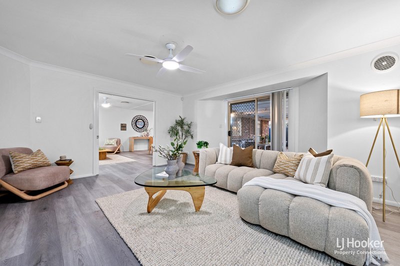 Photo - 5 Marlock Close, Bridgeman Downs QLD 4035 - Image 9