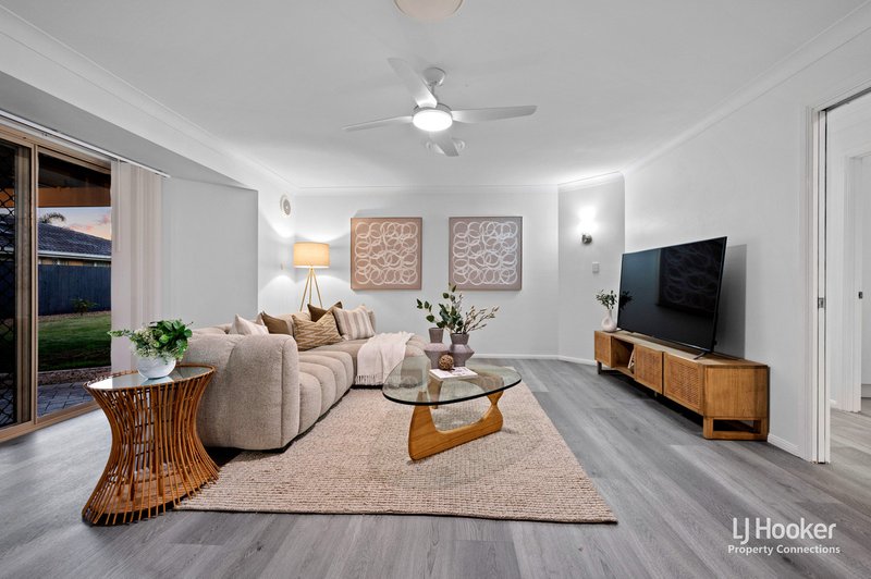 Photo - 5 Marlock Close, Bridgeman Downs QLD 4035 - Image 10