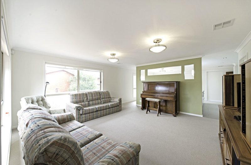 Photo - 5 Marlock Street, Rivett ACT 2611 - Image 3