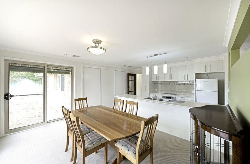 Photo - 5 Marlock Street, Rivett ACT 2611 - Image 4