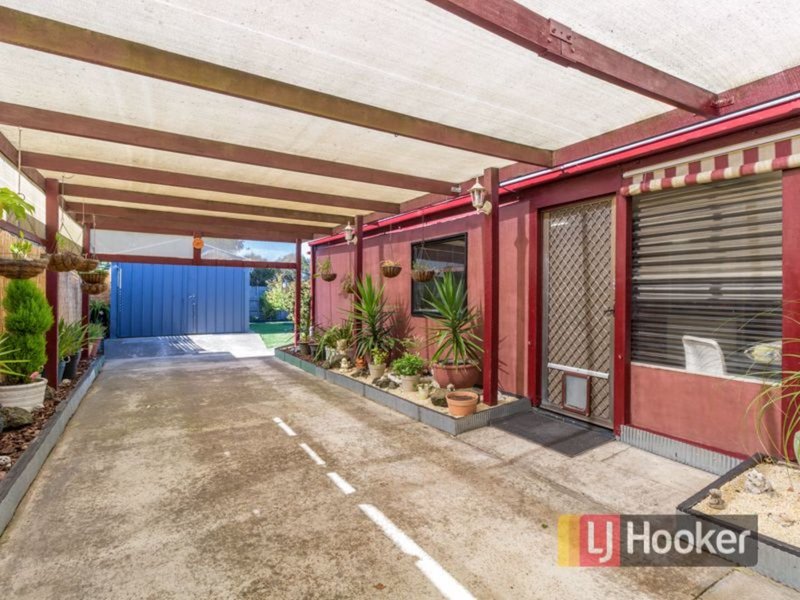 Photo - 5 Marnie Drive, Cranbourne West VIC 3977 - Image 13