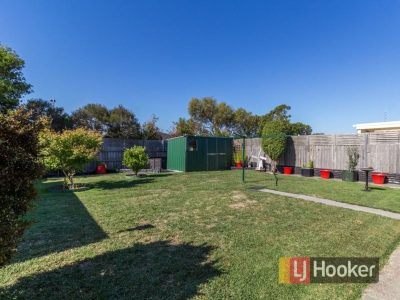 Photo - 5 Marnie Drive, Cranbourne West VIC 3977 - Image 14