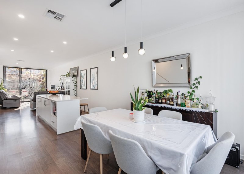 Photo - 5 Marsden Street, West Lakes SA 5021 - Image 3