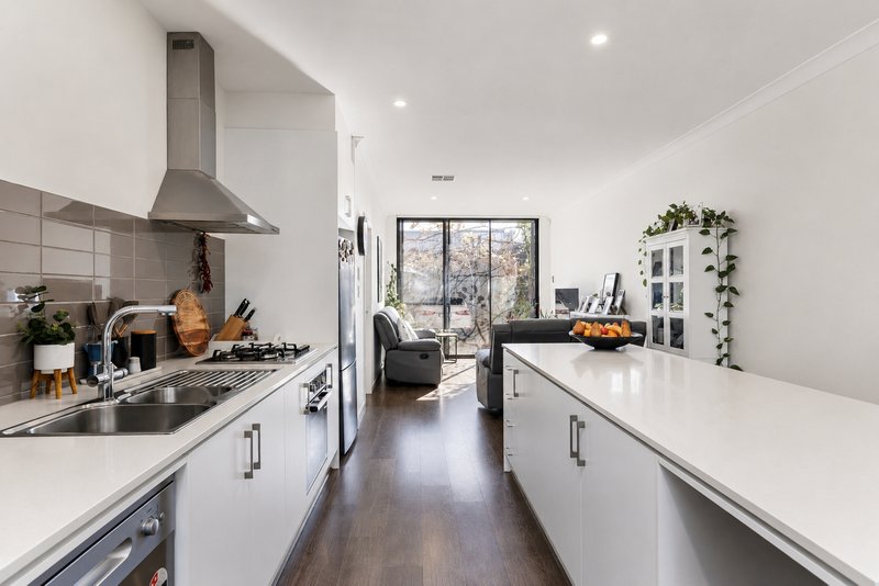 Photo - 5 Marsden Street, West Lakes SA 5021 - Image 5