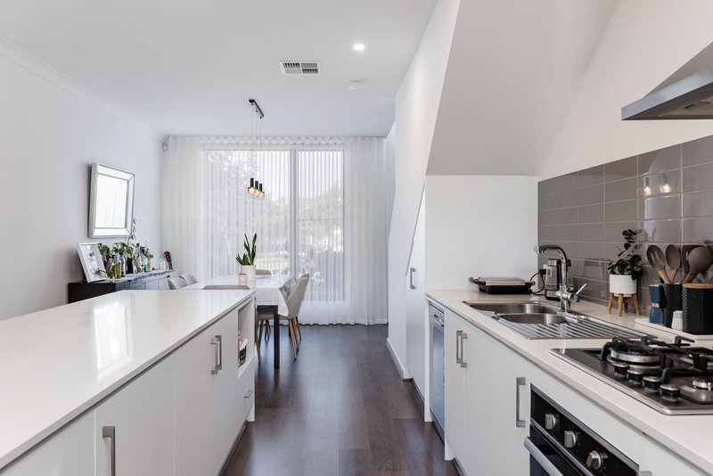Photo - 5 Marsden Street, West Lakes SA 5021 - Image 7