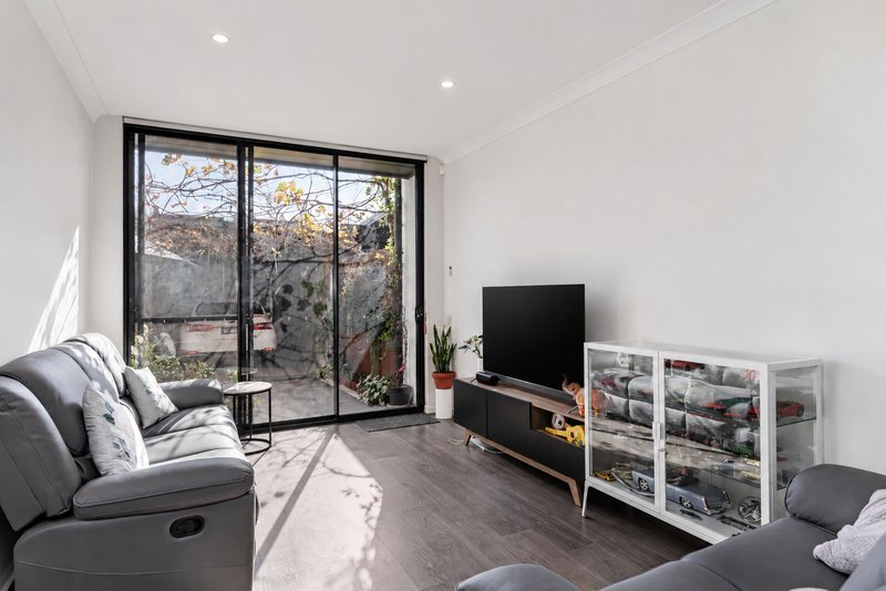 Photo - 5 Marsden Street, West Lakes SA 5021 - Image 9