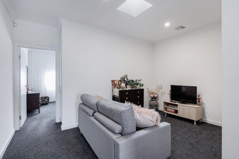 Photo - 5 Marsden Street, West Lakes SA 5021 - Image 11