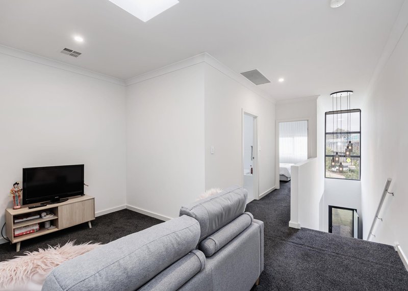 Photo - 5 Marsden Street, West Lakes SA 5021 - Image 12