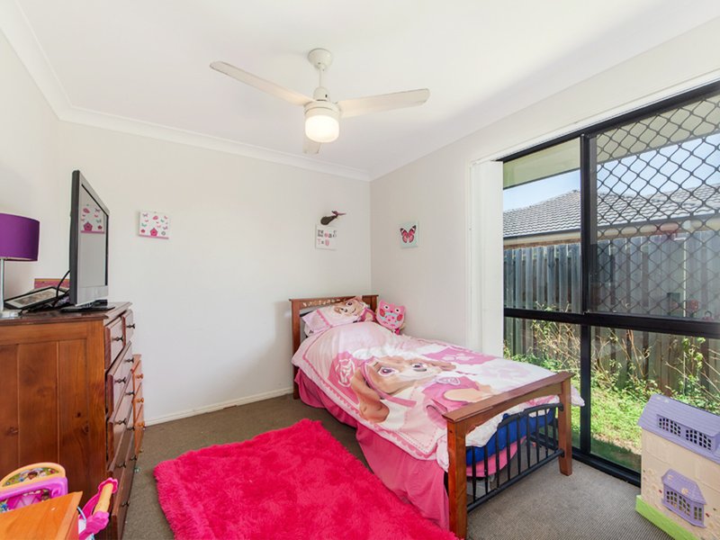 Photo - 5 Martin Place, Redbank Plains QLD 4301 - Image 9