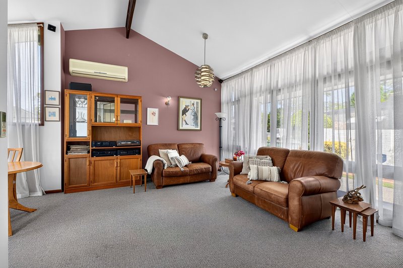 Photo - 5 Matthews Square, Ingleburn NSW 2565 - Image 12