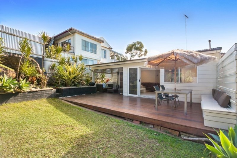 Photo - 5 May Road, Dee Why NSW 2099 - Image 2