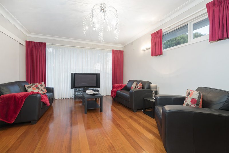 Photo - 5 Mayfair Court, Keysborough VIC 3173 - Image 2