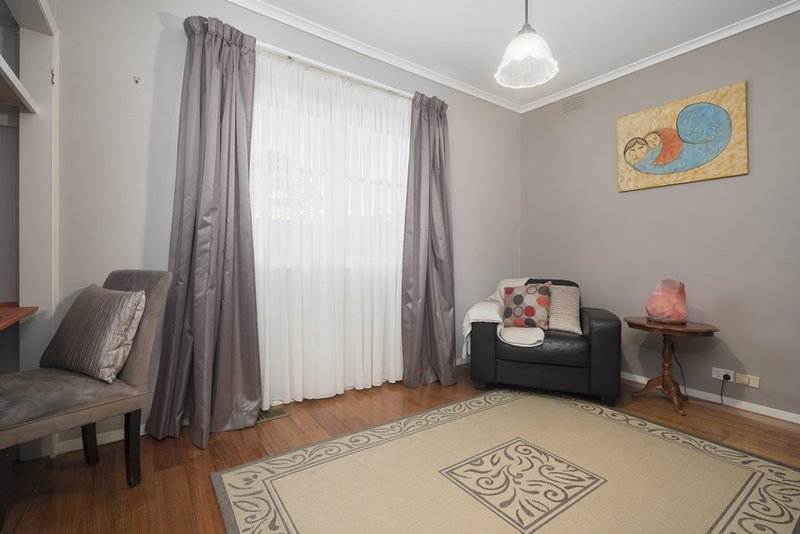 Photo - 5 Mayfair Court, Keysborough VIC 3173 - Image 7