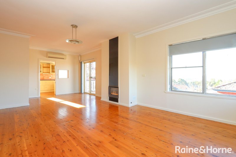 Photo - 5 Mckell Street, Bathurst NSW 2795 - Image 7