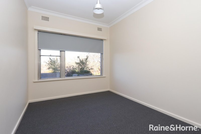 Photo - 5 Mckell Street, Bathurst NSW 2795 - Image 9