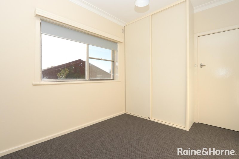 Photo - 5 Mckell Street, Bathurst NSW 2795 - Image 11