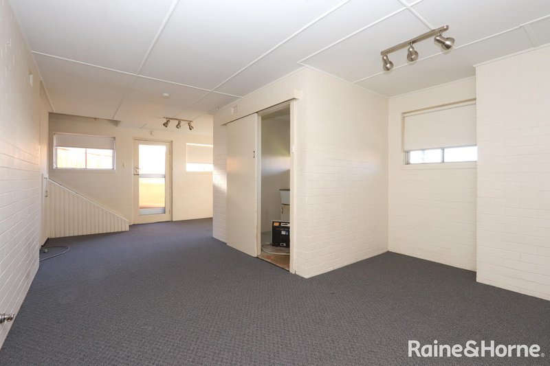 Photo - 5 Mckell Street, Bathurst NSW 2795 - Image 14