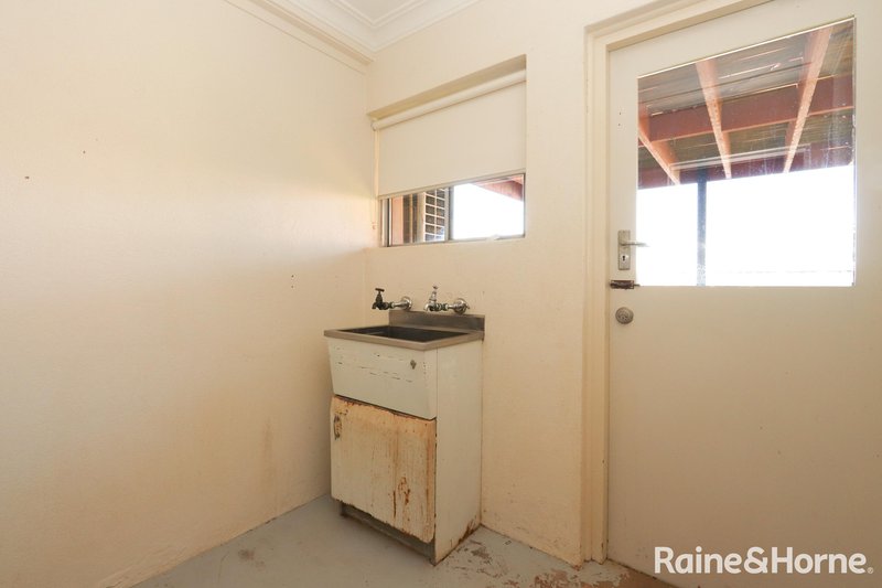 Photo - 5 Mckell Street, Bathurst NSW 2795 - Image 15