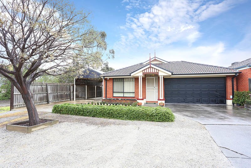 5 Mckeown Crescent, Roxburgh Park VIC 3064