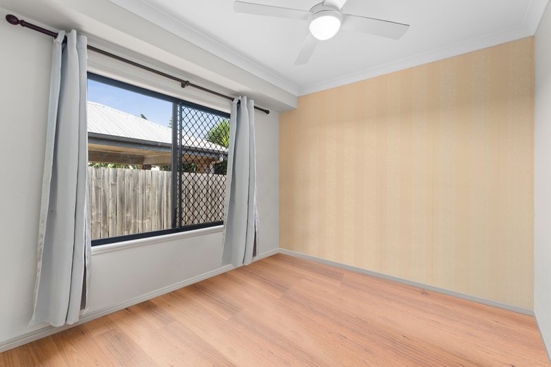 Photo - 5 Mckinlay Avenue, Redbank Plains QLD 4301 - Image 6