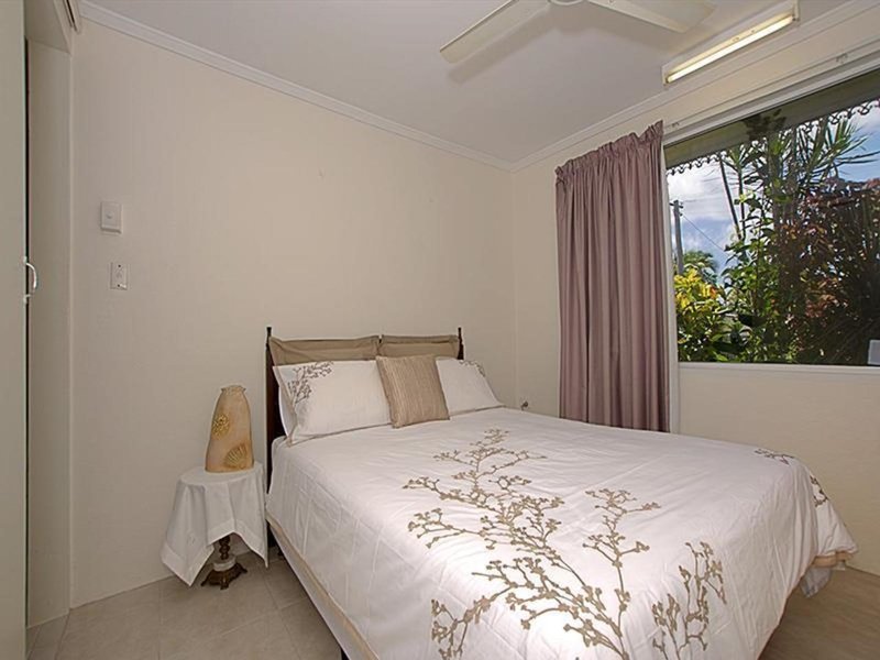 Photo - 5 Mclauchlan Crescent, Kelso QLD 4815 - Image 2