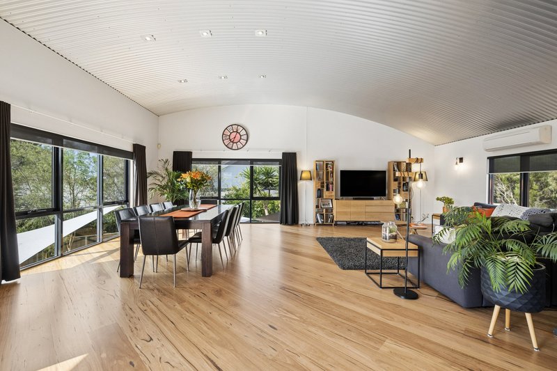Photo - 5 Mcpherson Place, Werribee VIC 3030 - Image 8
