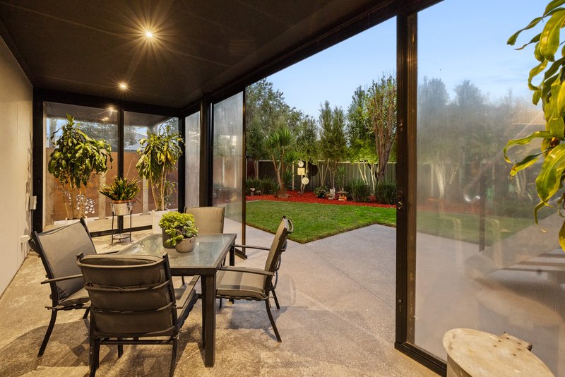 Photo - 5 Mcpherson Place, Werribee VIC 3030 - Image 16
