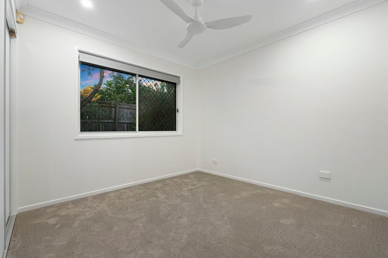 Photo - 5 Mead Place, Calamvale QLD 4116 - Image 12
