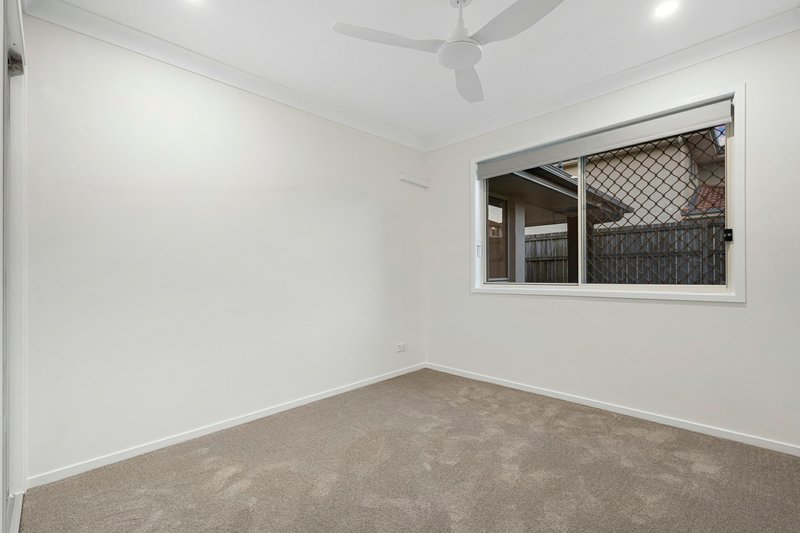 Photo - 5 Mead Place, Calamvale QLD 4116 - Image 13