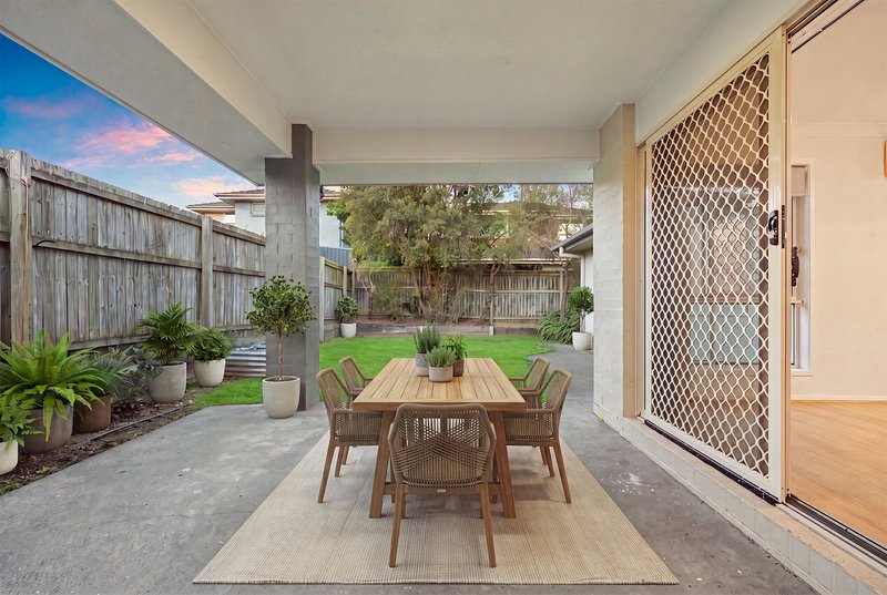 Photo - 5 Mead Place, Calamvale QLD 4116 - Image 17