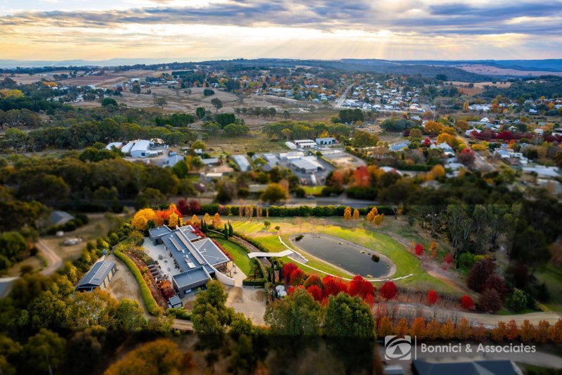 Photo - 5 Meldrum Street, Beechworth VIC 3747 - Image 3