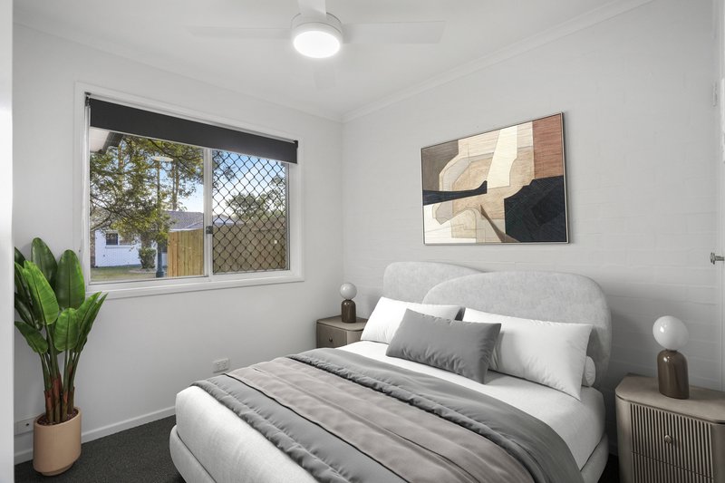 Photo - 5 Melrose Street, Eagleby QLD 4207 - Image 5