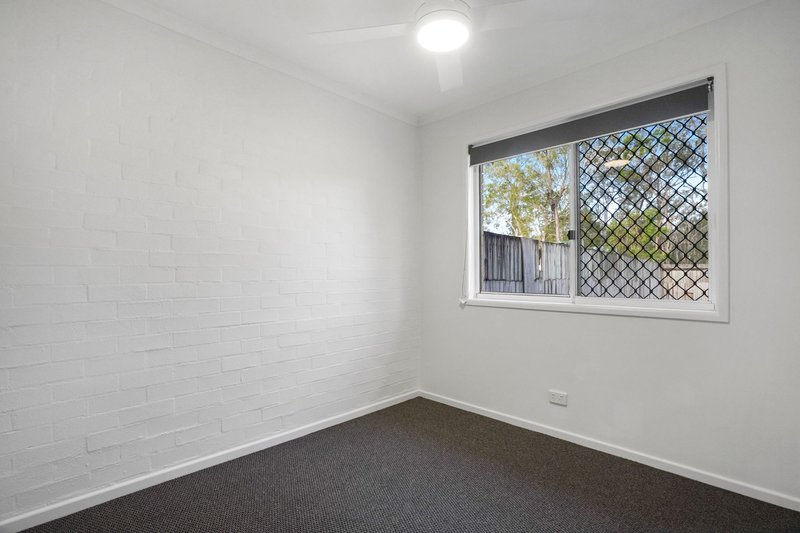 Photo - 5 Melrose Street, Eagleby QLD 4207 - Image 8